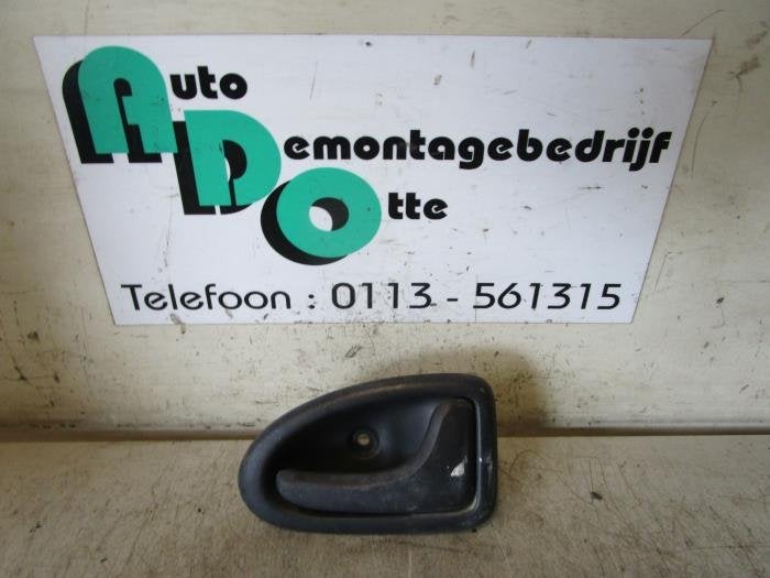 Portiergreep 2Deurs links van een Opel Vivaro (Vivaro 01-), Gebruikt, -, -, Opel