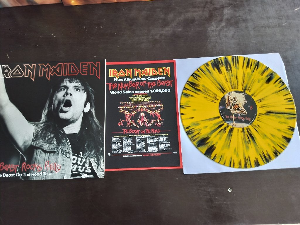 IRON MAIDEN - THE BEAST ROCKS PHILLY - SPLATTER vinyl, CD & DVD, Vinyles | Hardrock & Metal, Housse de protection extérieure, Enlèvement ou Envoi