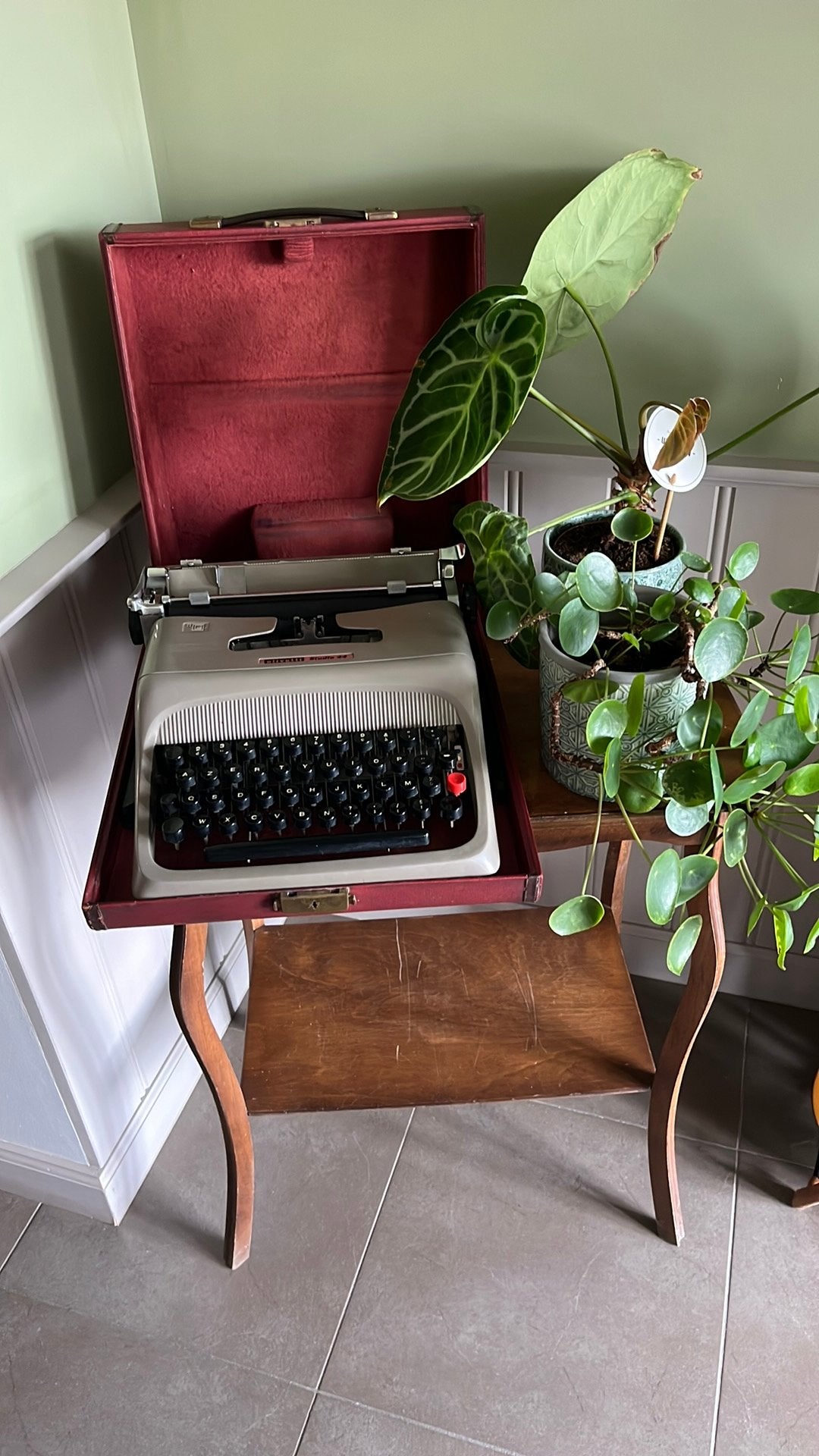 Olivetti studio 44, Antiquités & Art, Antiquités | Bureau & Affaires, Enlèvement ou Envoi