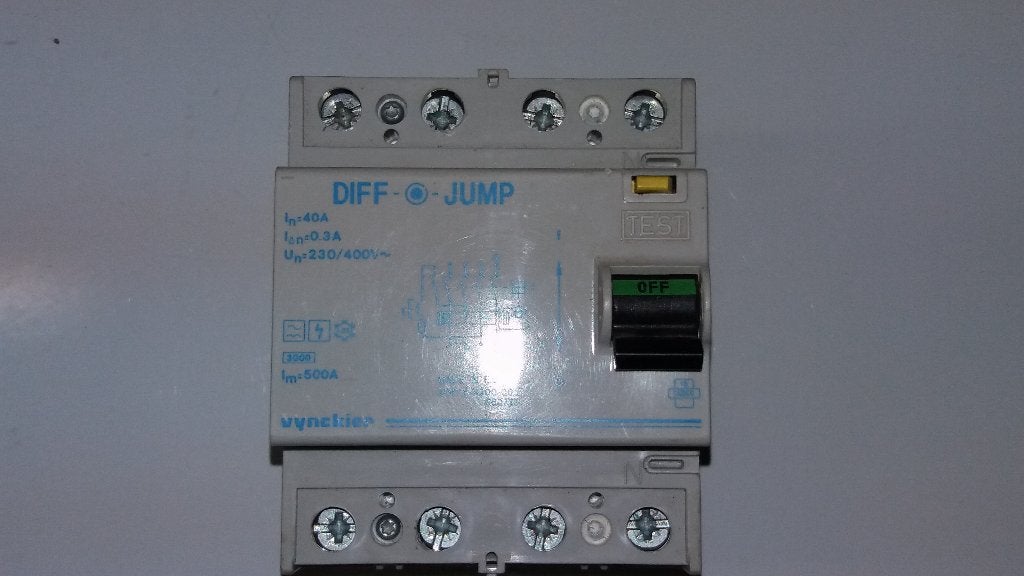Verliesstroomschakelaar 40A 230/400v, Ophalen, Nieuw, Overige merken, Aardlekautomaat