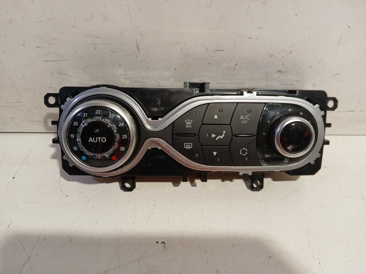 Bedieningspaneel kachel Renault Clio, Auto-onderdelen, Onderdelen@venauto.nl, Van der Ven Autorecycling B.V., Gebruikt, Ettenseweg 76, 4706 PB Roosendaal, The Netherlands