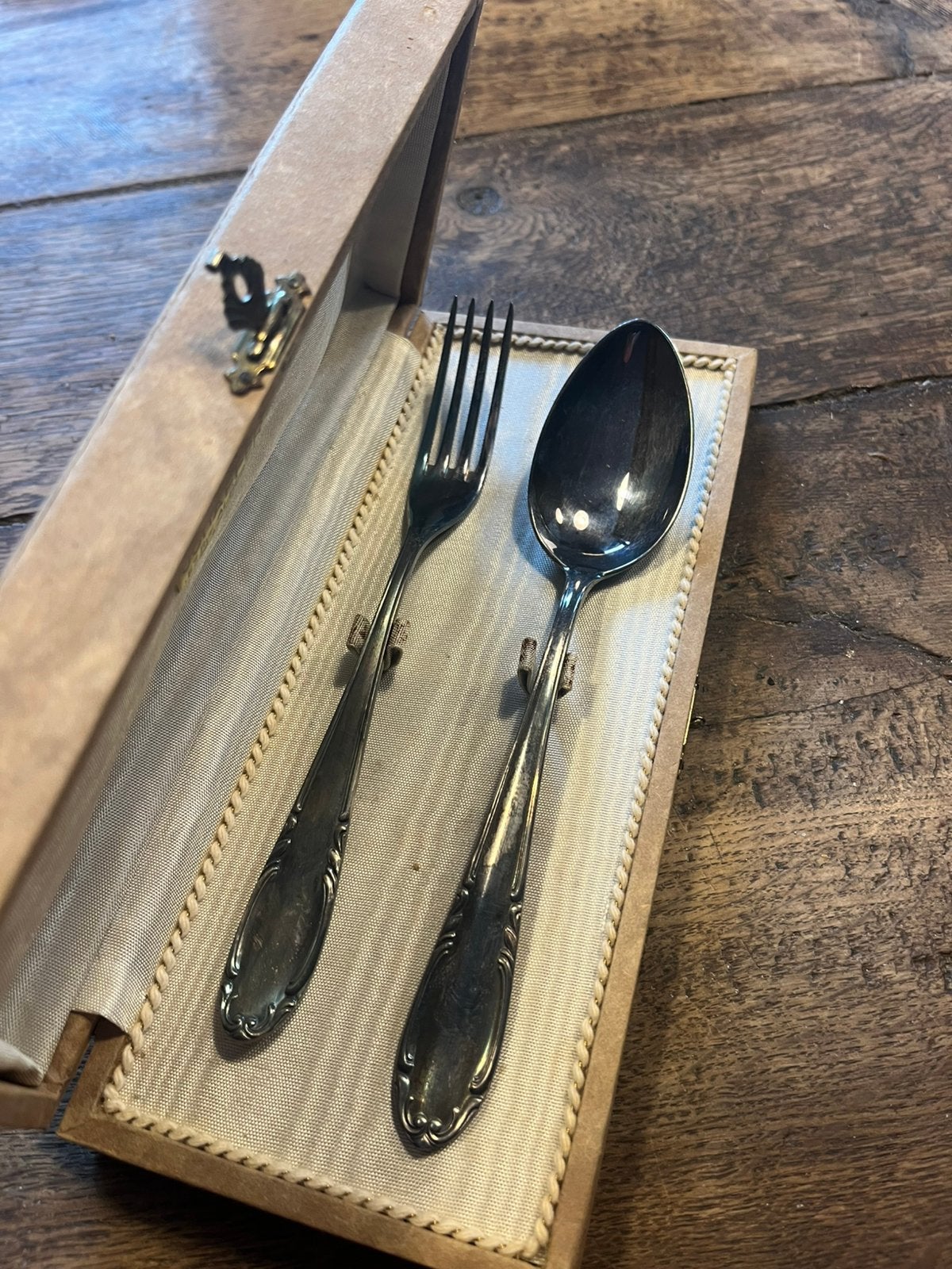 Set d’une cuillere et d’une fourchette plaqué argent, Antiquités & Art, Enlèvement ou Envoi