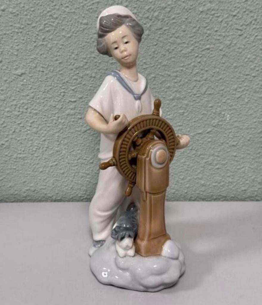 Belle statue en porcelaine Vintage 1985 NAO Lladro sail boy, Enlèvement ou Envoi, Comme neuf