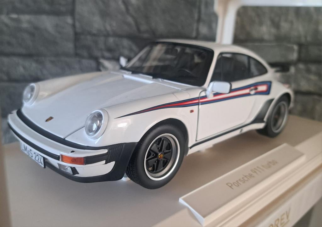 Porsche 911 Turbo 3.3 1/18éme, Auto, Norev, Ophalen of Verzenden, Norev