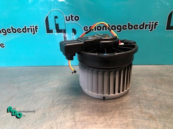 Moteur de ventilation chauffage d'un Mitsubishi Space Star (, Autos : Pièces & Accessoires, -, 3 mois de garantie, Utilisé, Mitsubishi