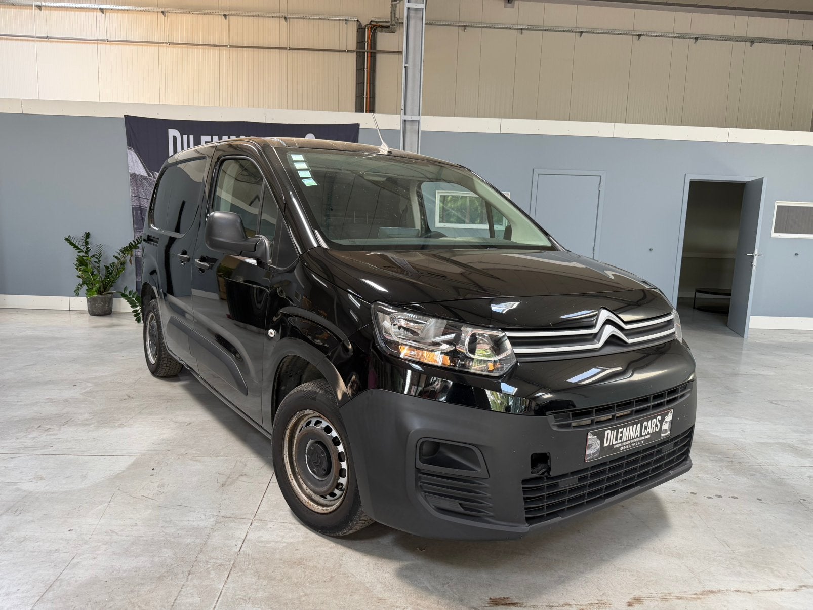 Citroen berlingo 1.5 hdi lichtevracht Garantie, Parkeersensor, Euro 6, Citroën, Zwart