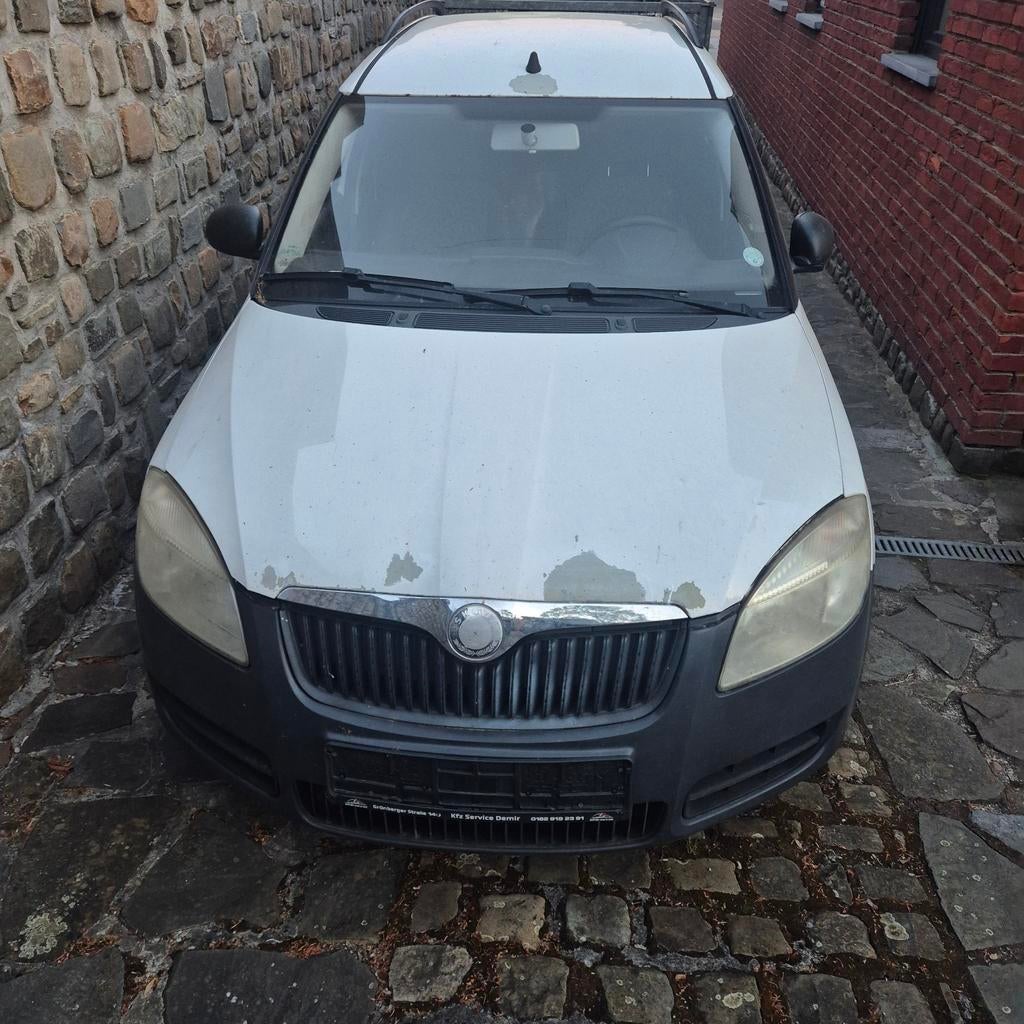 Skoda pratika  utilitaires sans papier embrayage a changer., Autos, Skoda, Particulier, Autres modèles, Diesel, 3 portes, Boîte manuelle
