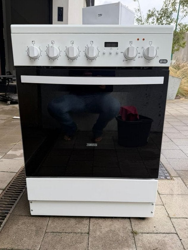 Cuisinière électrique : cuisinière + four, Electroménager, Gril, Comme neuf, Enlèvement, Autoportant