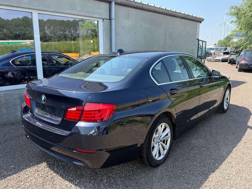 BMW 523 I benzine, Auto's, Achterwielaandrijving, Zwart, Blauw, 2996 cc