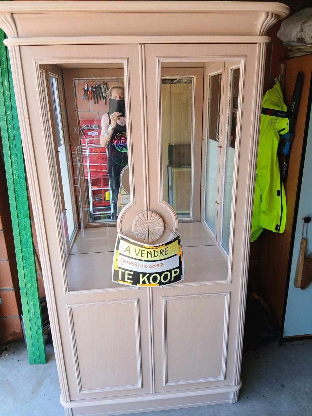 Vitrine Ceruse !, Enlèvement