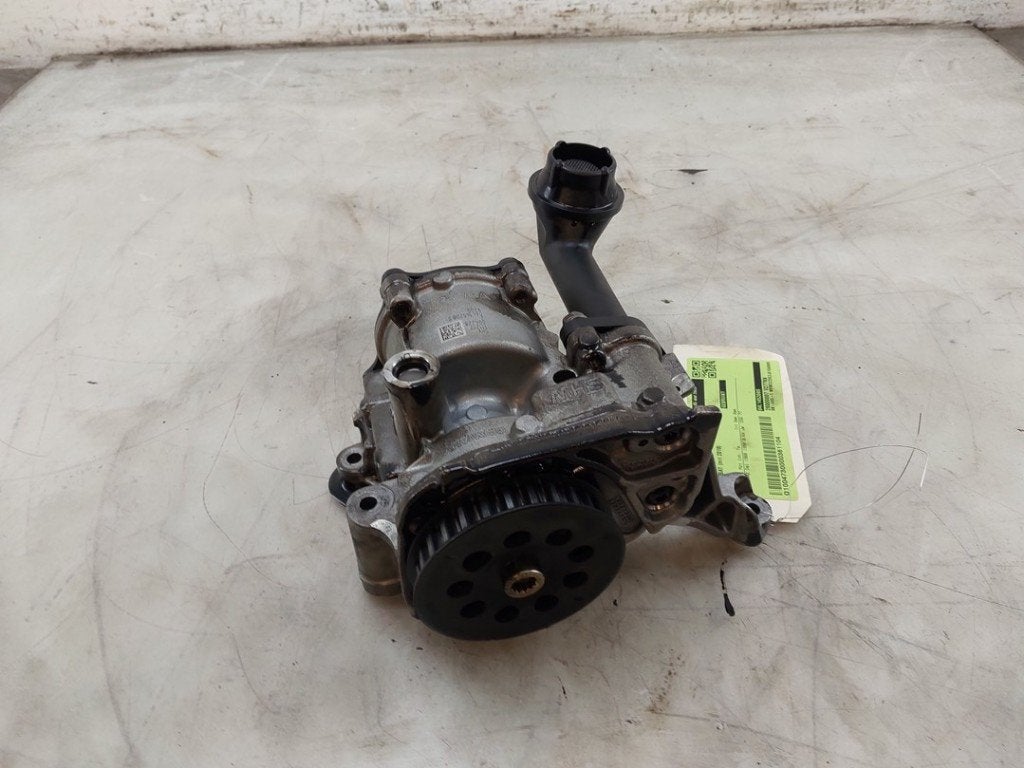 OLIEPOMP Volkswagen Passat (3G2) (|04L145208S|), Gebruikt, Volkswagen, Volkswagen AG, Kundenbetreuung@volkswagen.de
