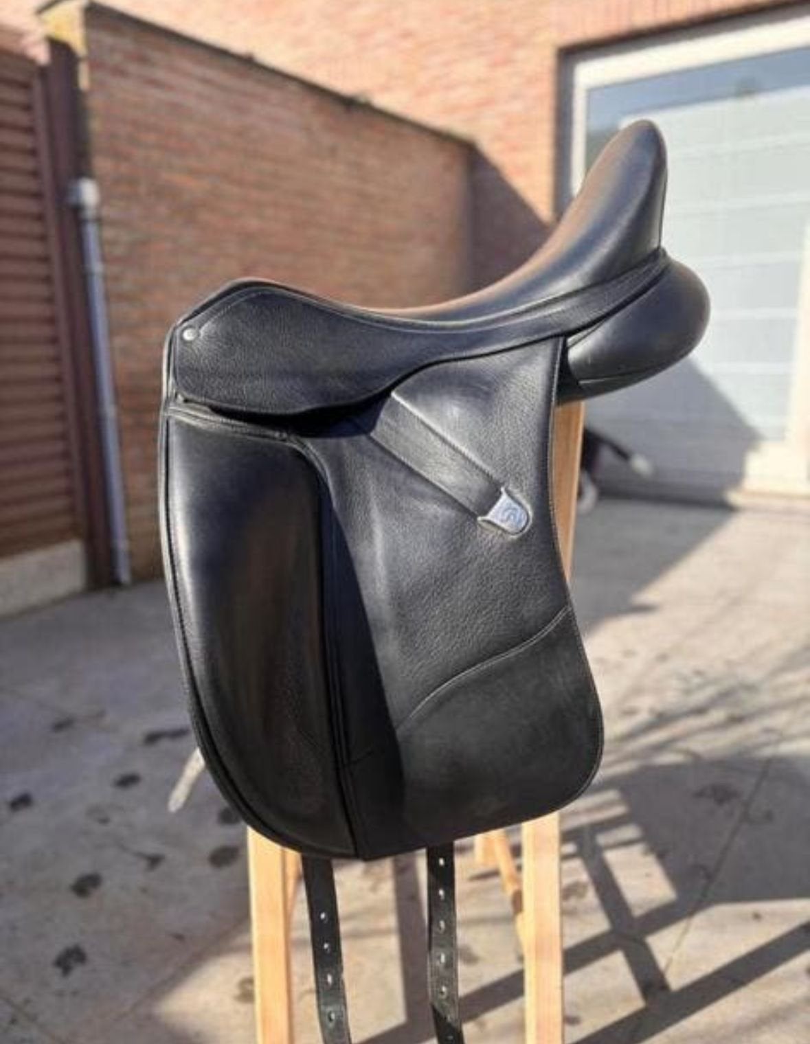Bates Dressuurzadel 18”, Dieren en Toebehoren, Ophalen, Zo goed als nieuw, Bates, Dressuur
