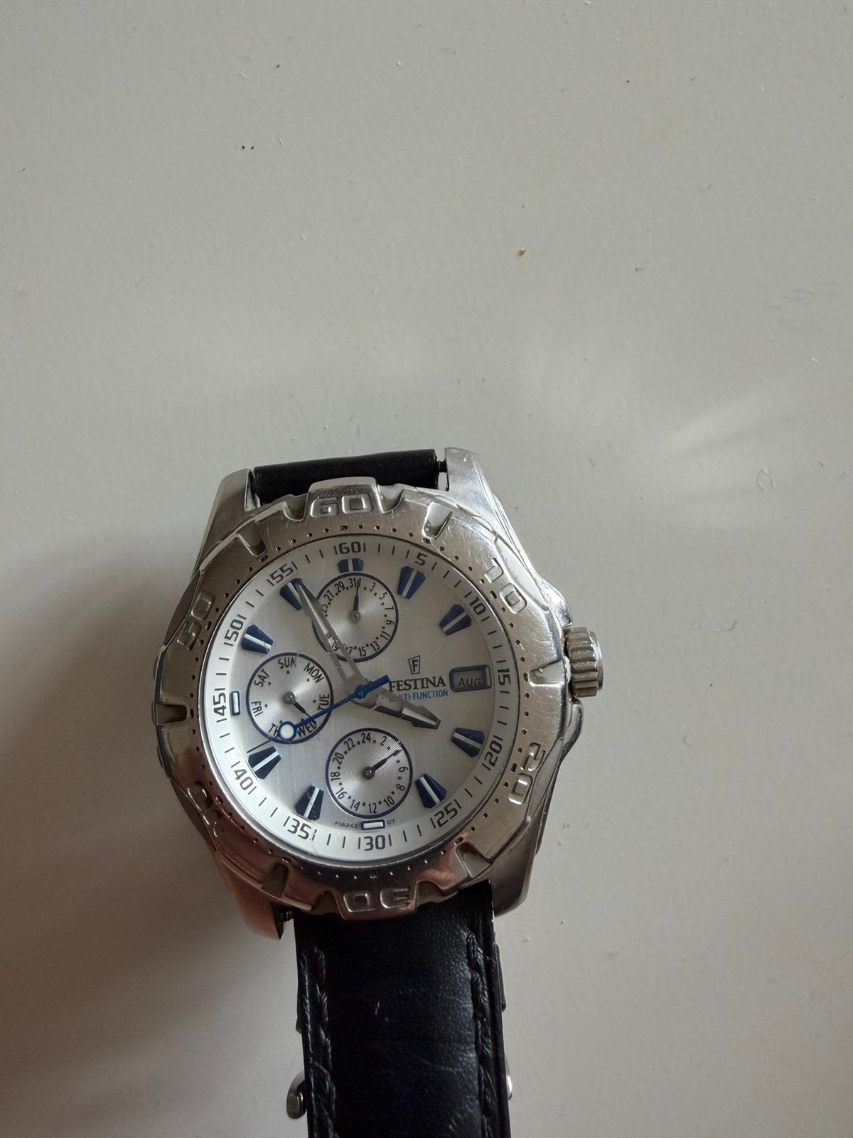 Festina Montre à Quartz Sport Analogique bracelet en cuir, Bijoux, Sacs & Beauté, Montres | Hommes, Enlèvement