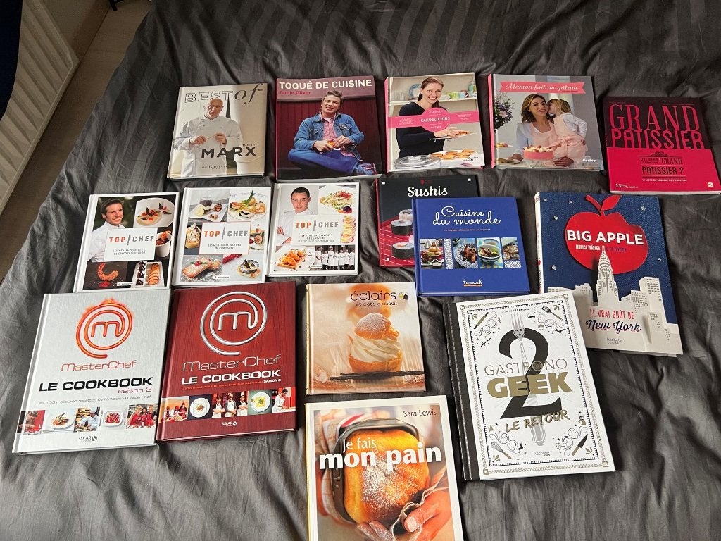 16 livres de cuisine dont émissions connues, Enlèvement ou Envoi, Comme neuf