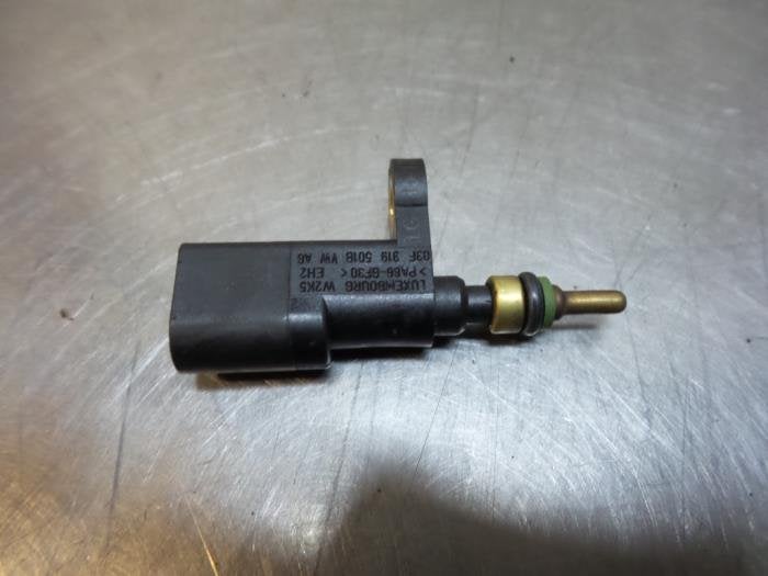Capteur de température moteur d'un Volkswagen Polo (Polo 17, Volkswagen, -, 3 mois de garantie, Utilisé