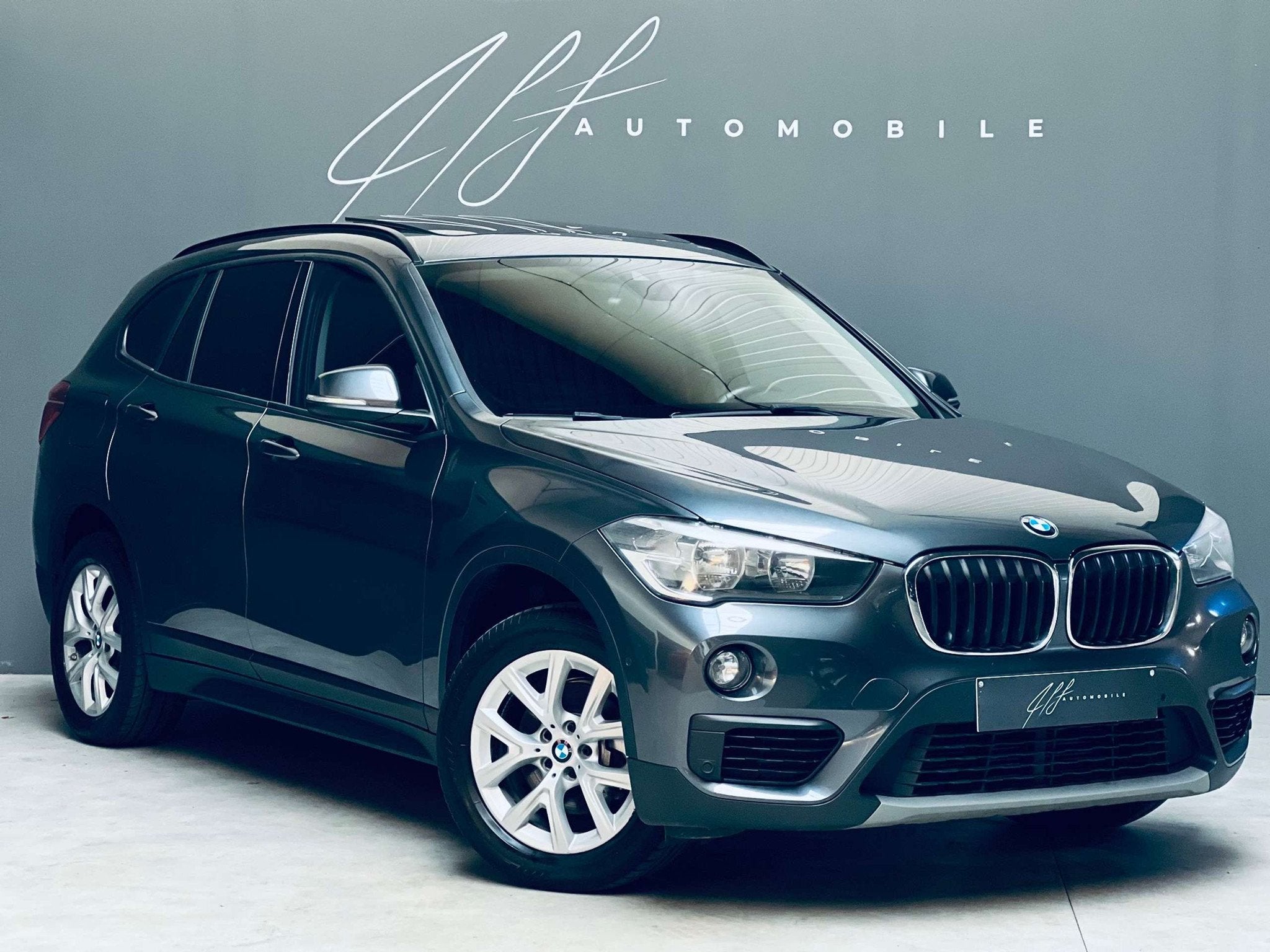BMW X1 18d xDrive *TOIT PANORAMIQUE*CUIR*CAMERA DE RECUL*, Autos, Argent ou Gris, Achat, Entreprise, Boîte manuelle