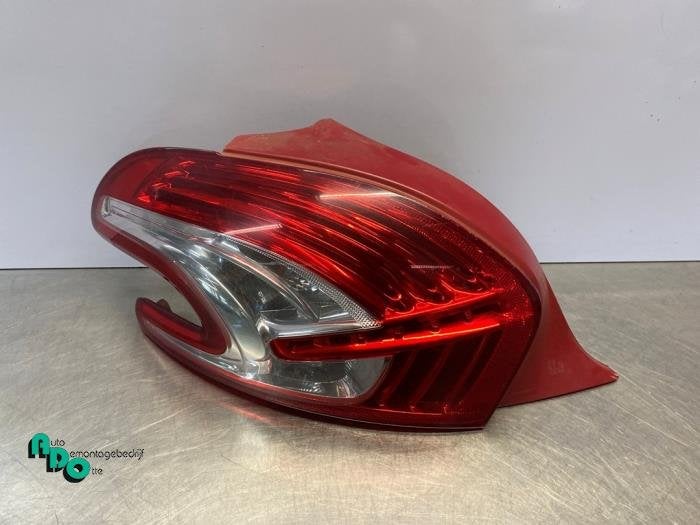 Feu arrière gauche d'un Peugeot 208 (208 12-), Autos : Pièces & Accessoires, Éclairage, -, 3 mois de garantie, Utilisé, -