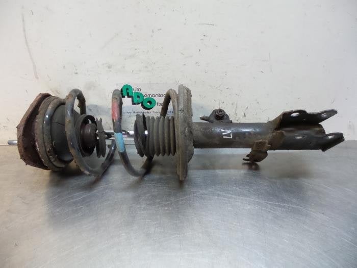 Barre amortisseur avant gauche d'un Toyota Prius (Prius 04-), -, 3 mois de garantie, Toyota, Utilisé