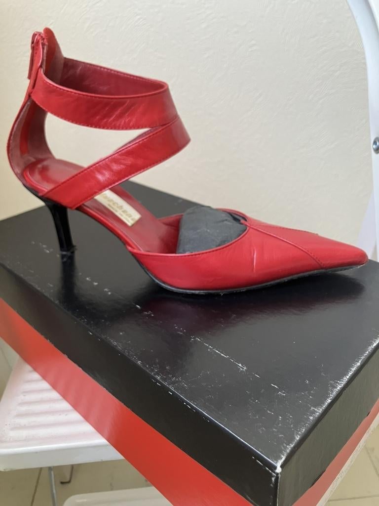 Schoenen maat 33 rood met hak en kruisriem, Vêtements | Femmes, Chaussures, Rouge, Escarpins, Comme neuf, Enlèvement