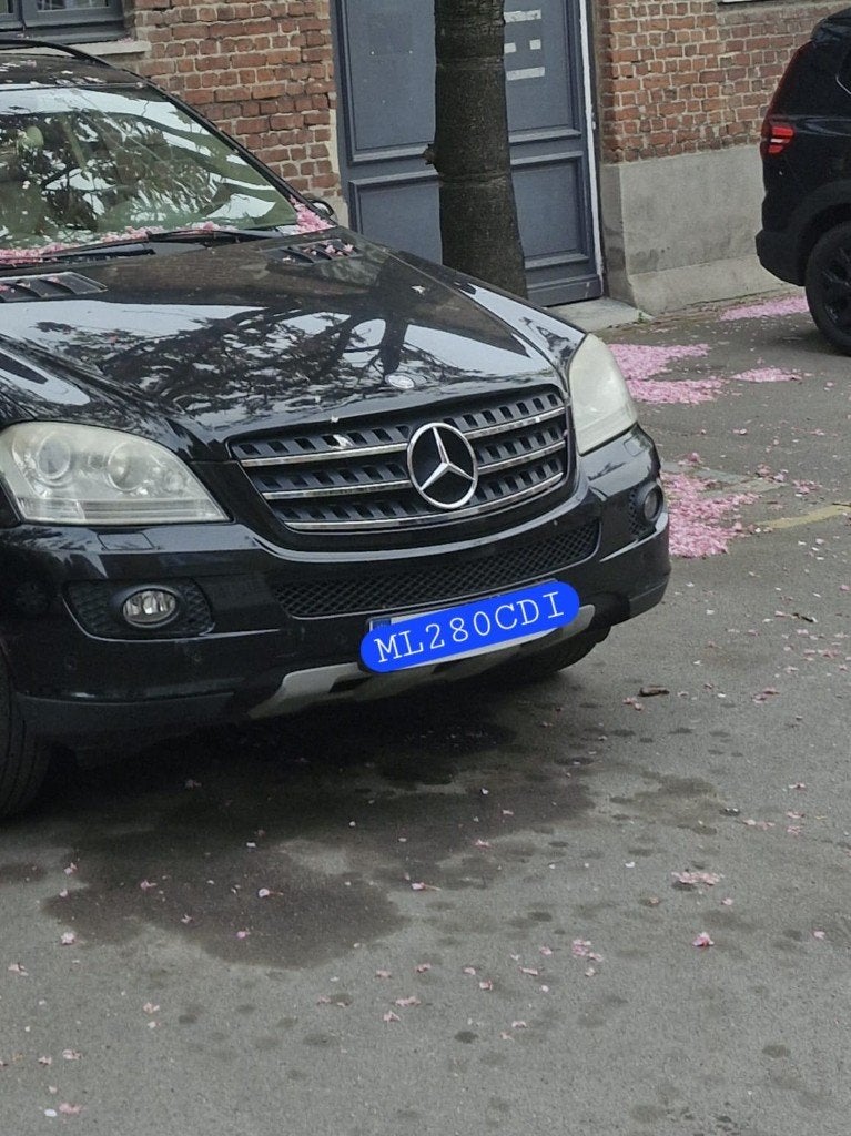 ML 280 cdi 2006 314000 km 45,00€, Auto's, Mercedes-Benz, Automaat, Beige, Zwart, Leder