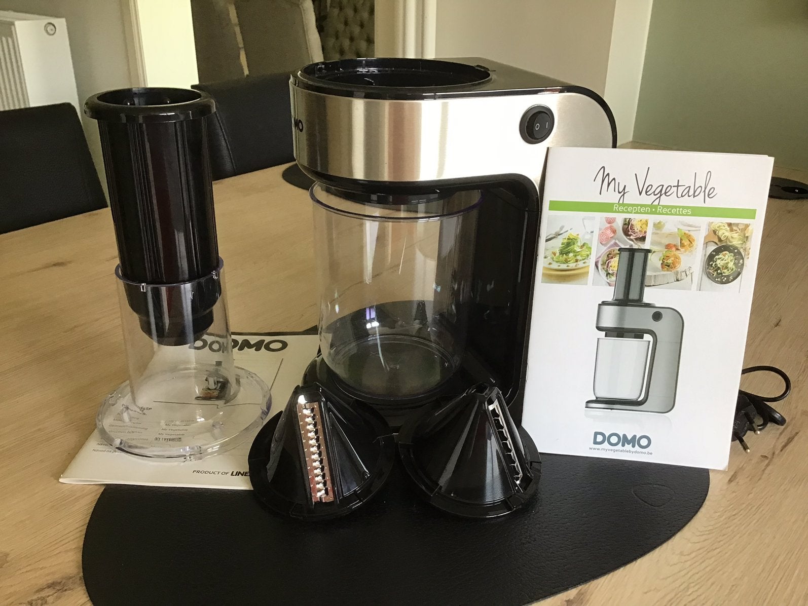 Spiraalsnijder voor groenten, merk Domo, Elektronische apparatuur, Keukenmixers, Ophalen of Verzenden, Zo goed als nieuw, Vaatwasserbestendig