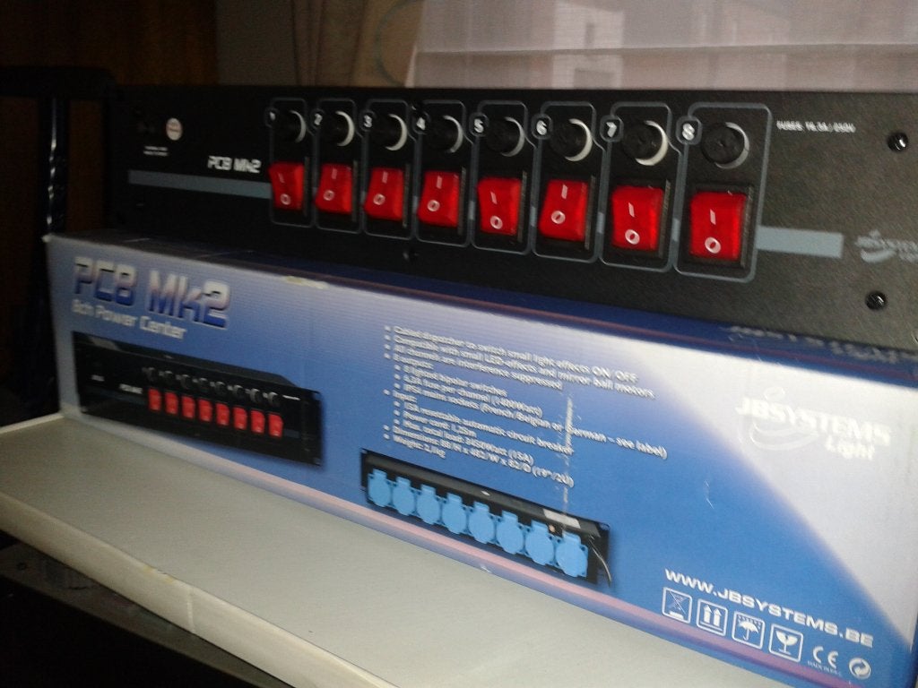 PC-8 MK2 Powercenter, Muziek en Instrumenten, Ophalen