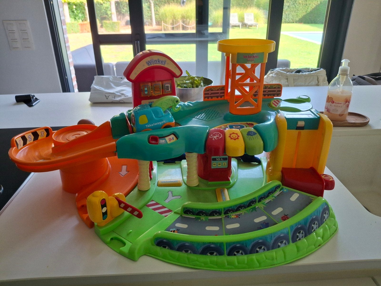 VTech Toet Toet auto garage, Kinderen en Baby's, Ophalen