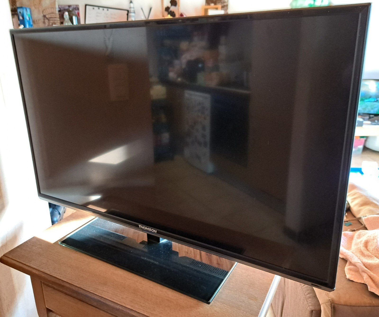 TV 117 cms. A réparer., Enlèvement