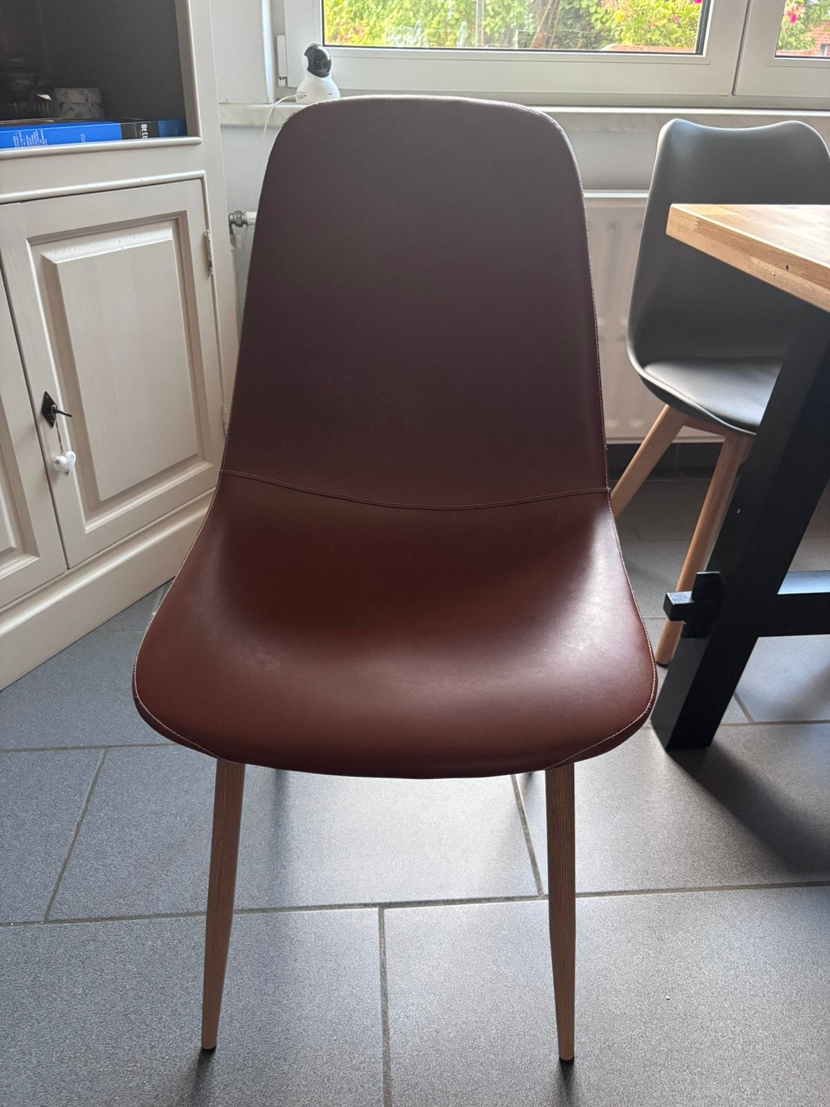Lot 6 chaises simili cuir, Comme neuf, Brun, Enlèvement, Cinq, Six Chaises ou plus