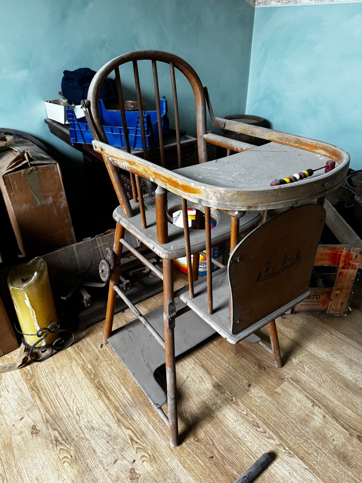 Oude kinderstoel, Ophalen