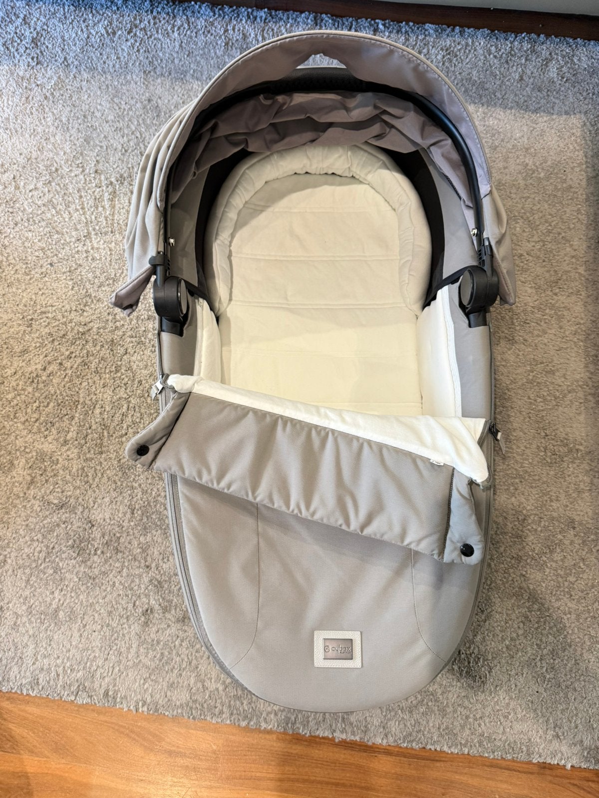 Nacelle Cybex Platinum  Priam – gris clair + habillage pluie, Enlèvement, Comme neuf