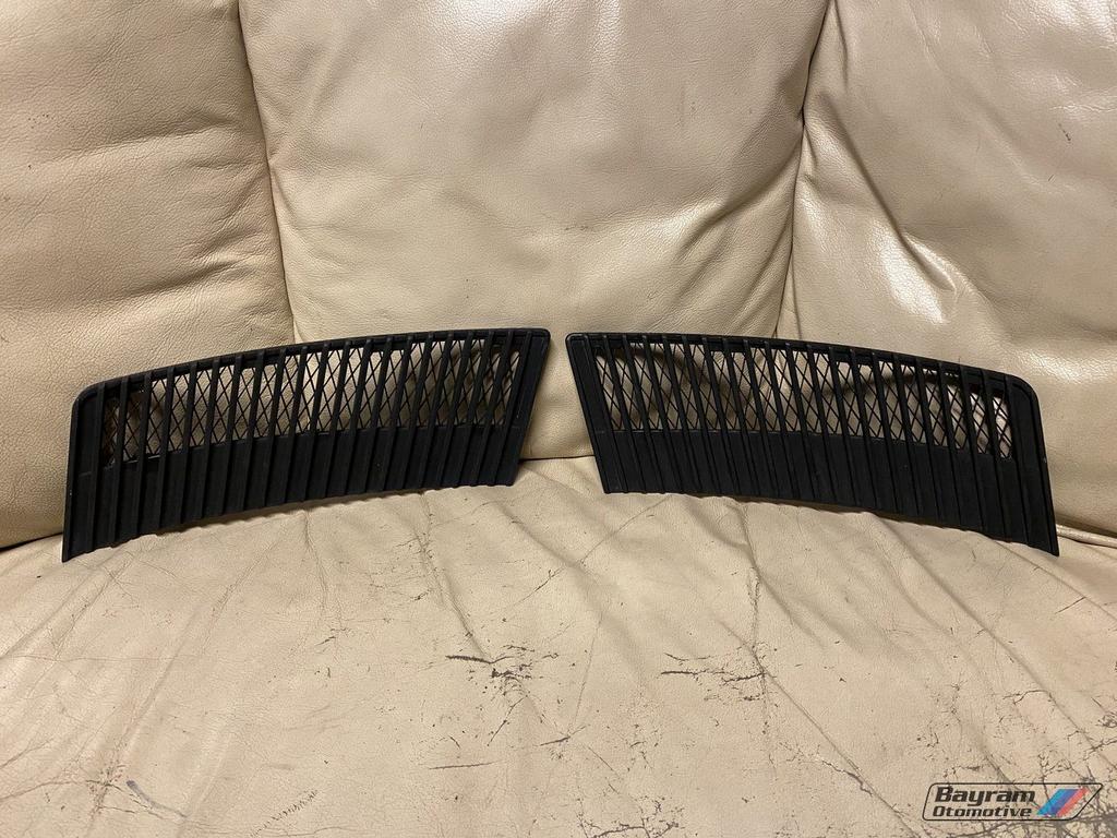 Bmw E28 motorkap grille set grill bmw 51131874517 5-serie, Auto-onderdelen, -, -, -