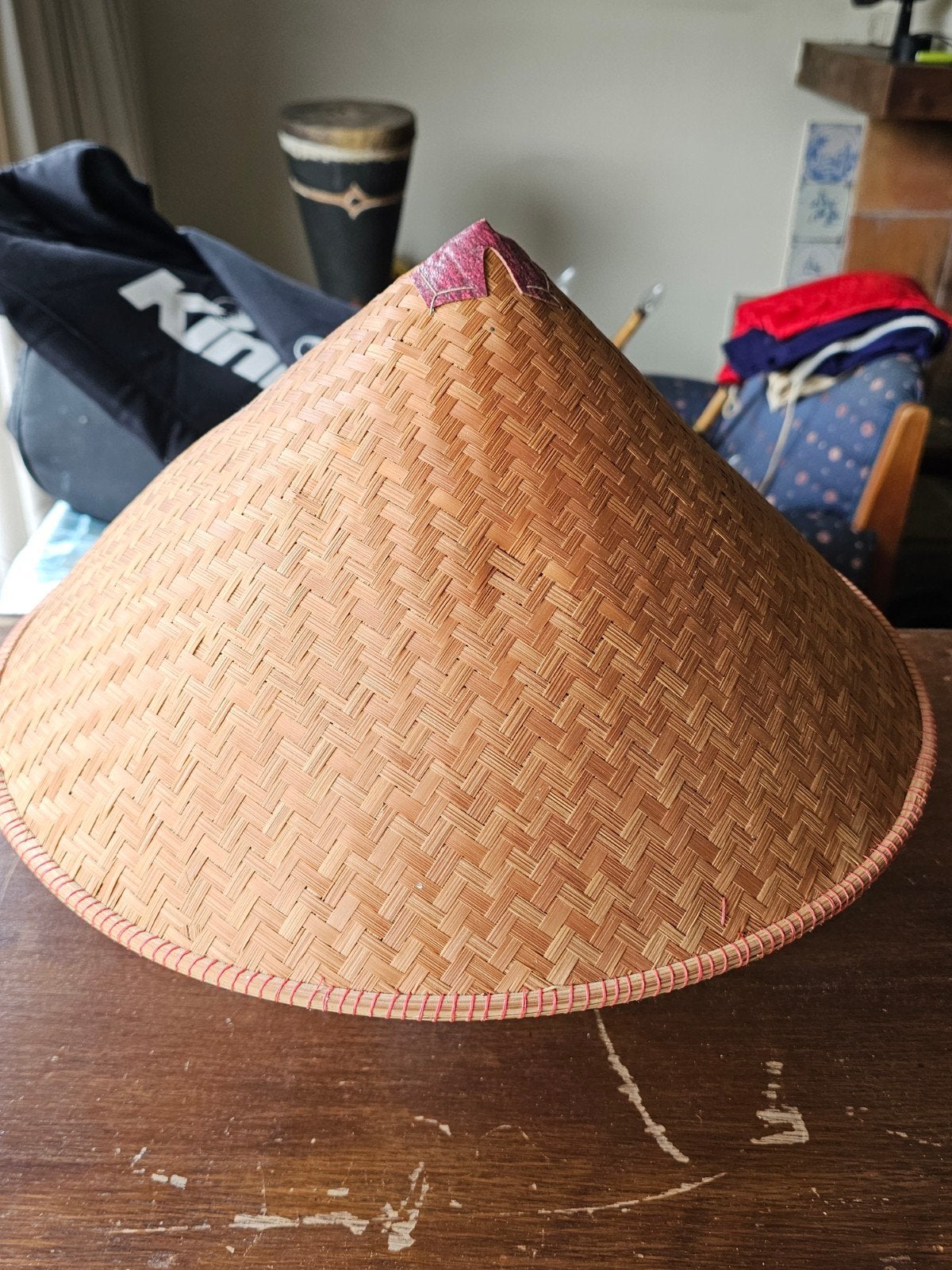 Chapeau conique asiatique (également appelé chapeau nón lá o, Antiquités & Art, Enlèvement ou Envoi