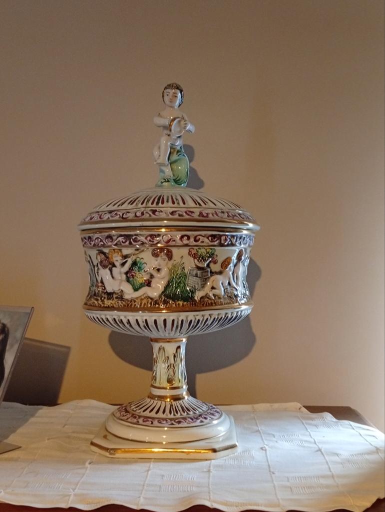 Vintage porseleinen coupe met deksel en cherubijnen – Capodi, Enlèvement