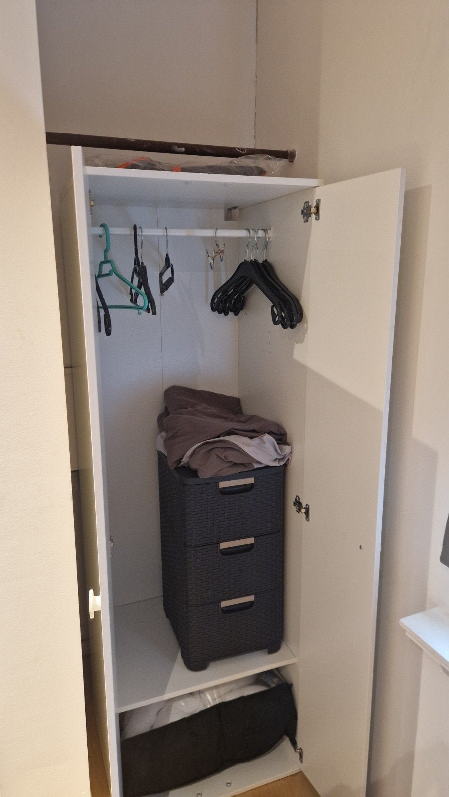 hangkast ikea, Ophalen