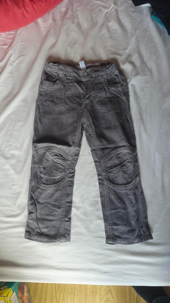 t94 fluwelen broek, Kinderen en Baby's, Kinderkleding | Maat 92, Broek, Nieuw, Ophalen of Verzenden, Jongen