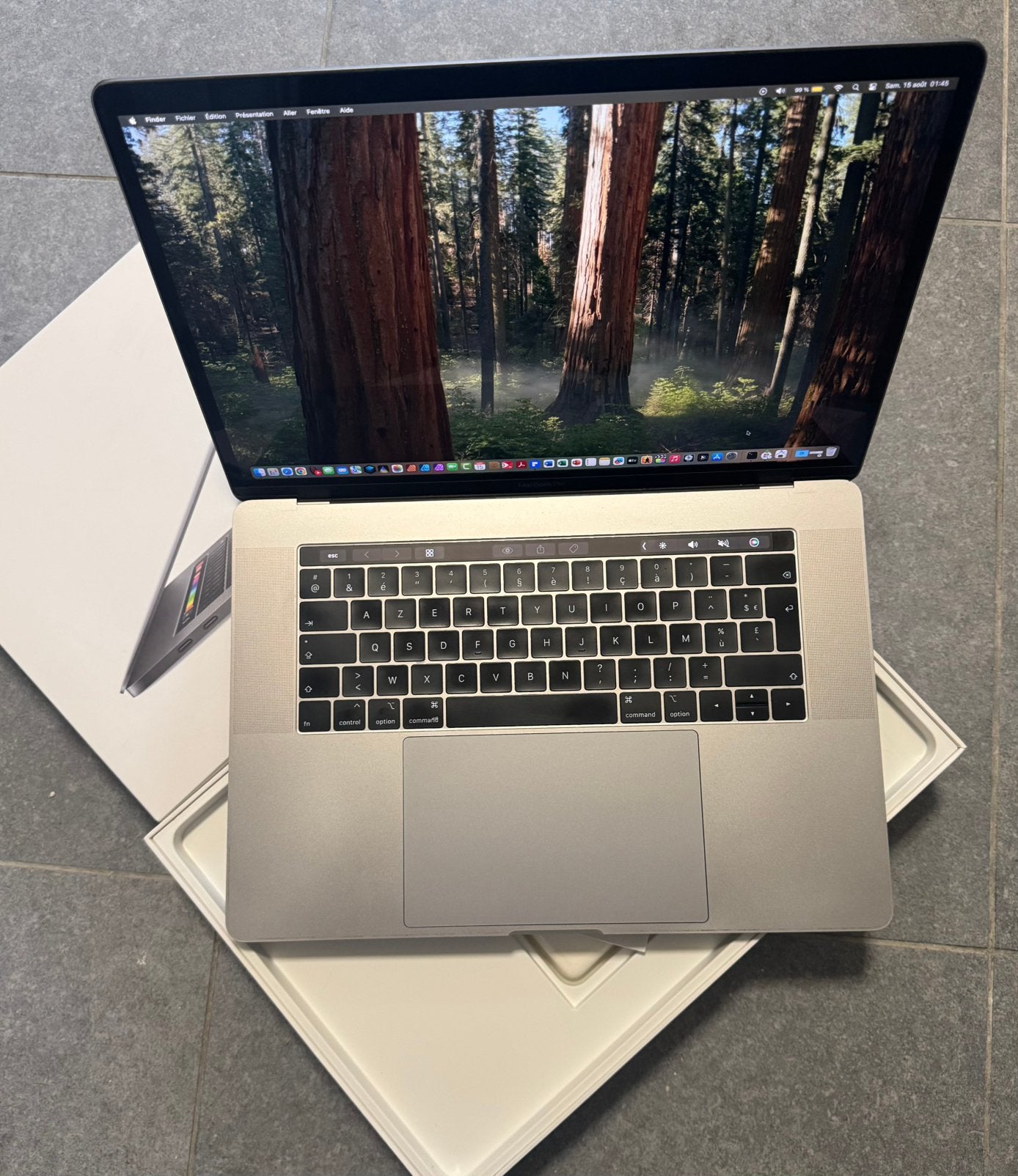 Macbook Pro 15 i7 32 GB RAM volledig, Computers en Software, Ophalen, Zo goed als nieuw, MacBook