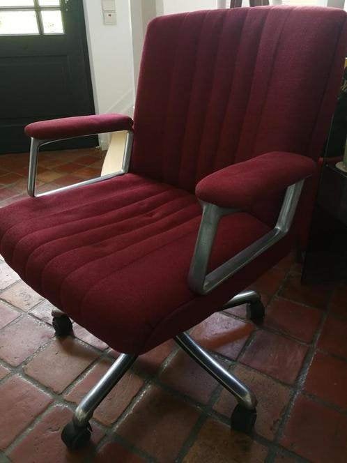 Fauteuil bureau Borsani Tecno P128 Italy Vintage, Huis en Inrichting, Ophalen, Gebruikt, Rood
