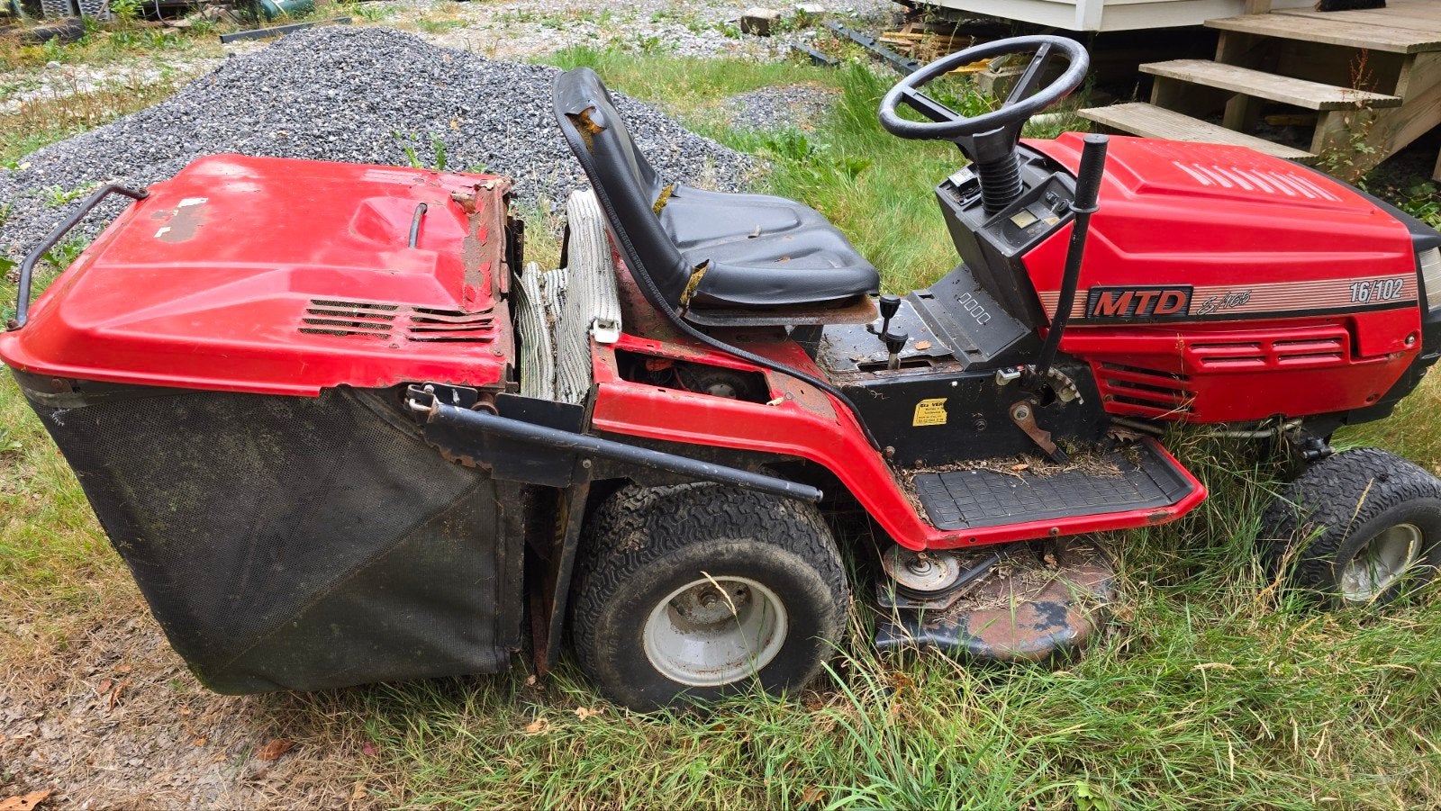 Tracteur tondeuse MDT à réparer Bicylindre 16 cv, Jardin & Terrasse, Tondeuses autoportées, Enlèvement ou Envoi, Bac de ramassage