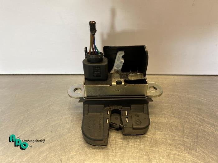 Slotmechaniek Achterklep van een Volkswagen Polo (Polo 09-), Gebruikt, -, Volkswagen, -