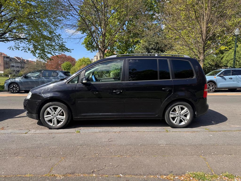 Volkswagen touran, Autos, 75 kW, Achat, Entreprise, 7 places