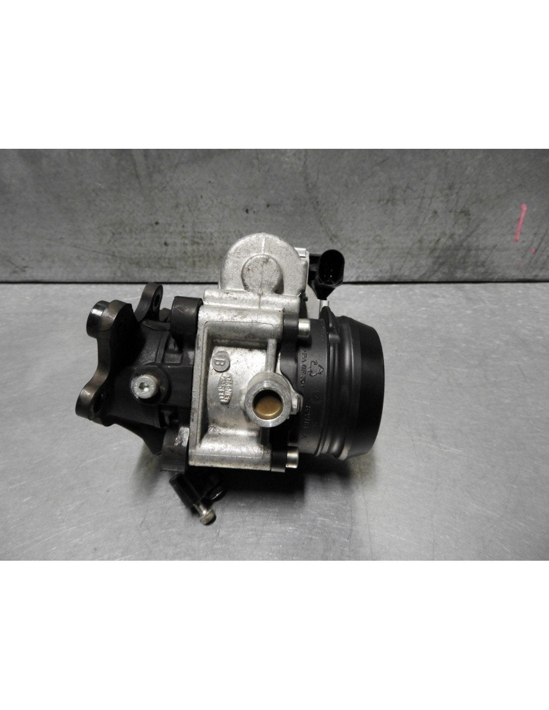 Hypermotard 821 2013 - 2015 Ducati Injectorbody D1-43403, Motoren
