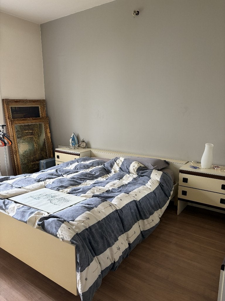 chambre à coucher 2 personnes complète, Enlèvement, Utilisé, Deux personnes, Stratifié uni blanc + incrustations bois foncé