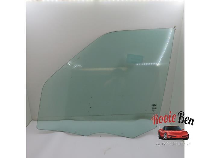 Vitre portière 4portes avant gauche d'un Landrover Range Ro, Land Rover, -, Utilisé, -