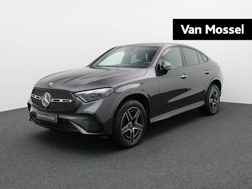 Mercedes-Benz GLC 300 e Coupé AMG Line + PANORAMISCH DAK +, Auto's, Mercedes-Benz, Stof, Gebruikt, Zwart, 2000 kg