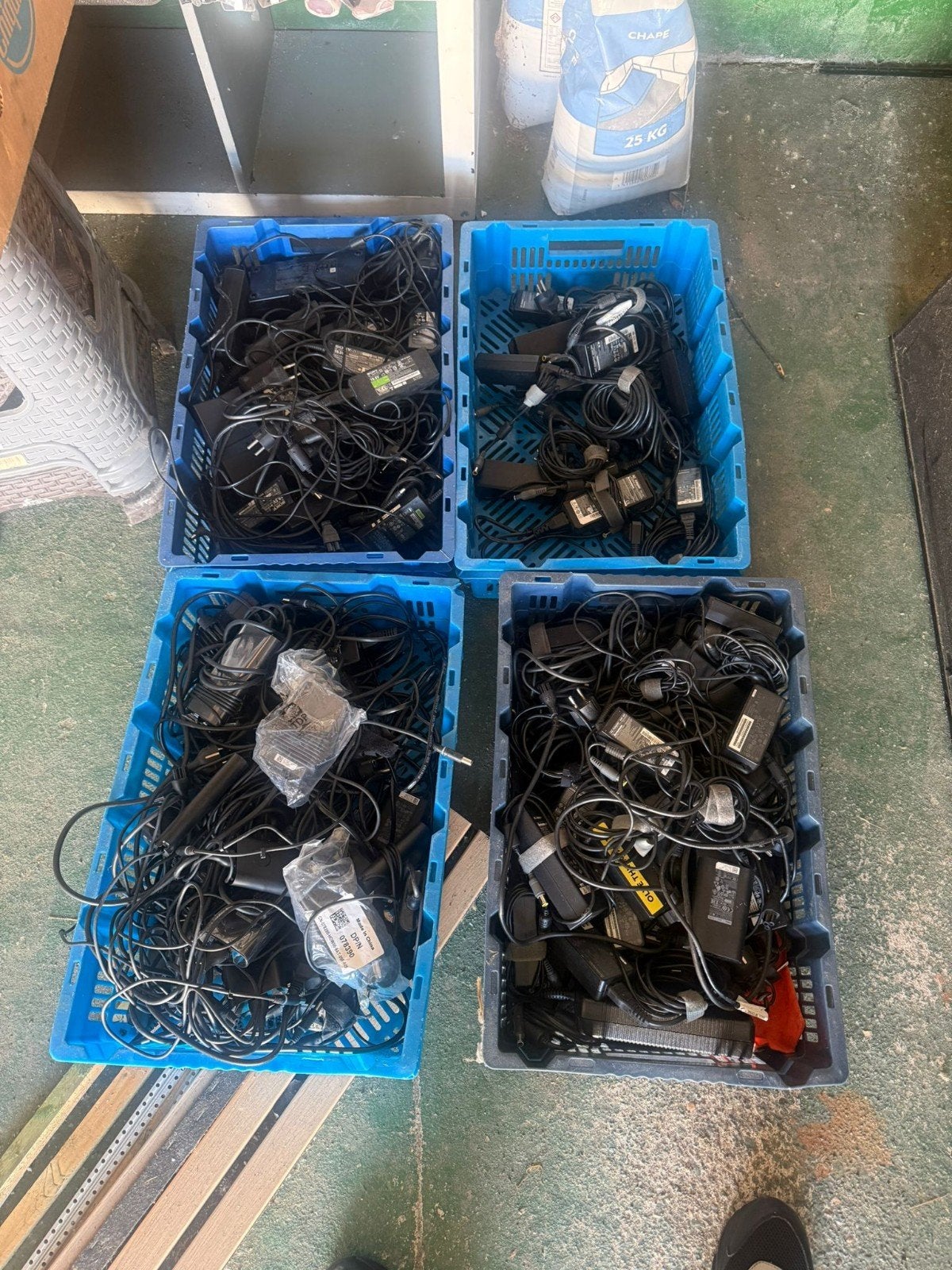 Chargeurs d'origine pour les Pc, Informatique & Logiciels, Enlèvement ou Envoi