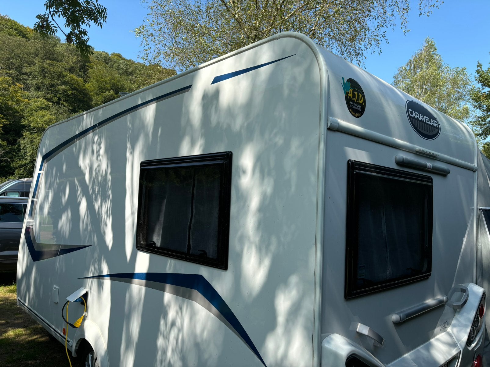 Caravane caravelair 390 avec auvent et controle tech ok 28, Caravanes & Camping, Particulier, Lit fixe, Douche, Caravelair
