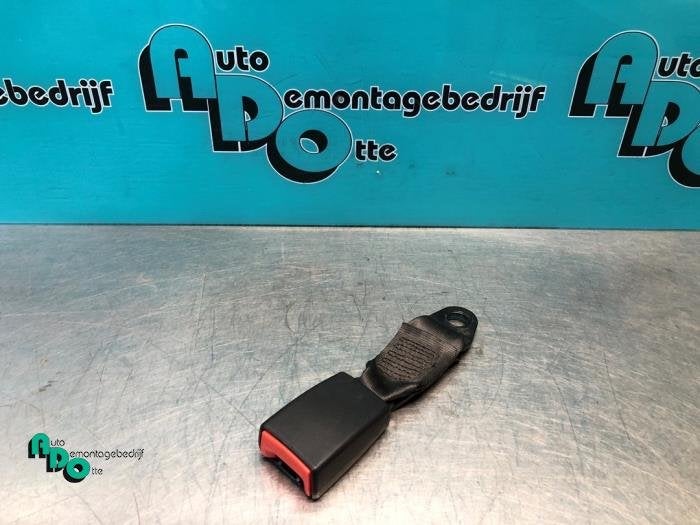 Insertion ceinture de sécurité arrière droite d'un Ford K, -, 3 mois de garantie, -, -