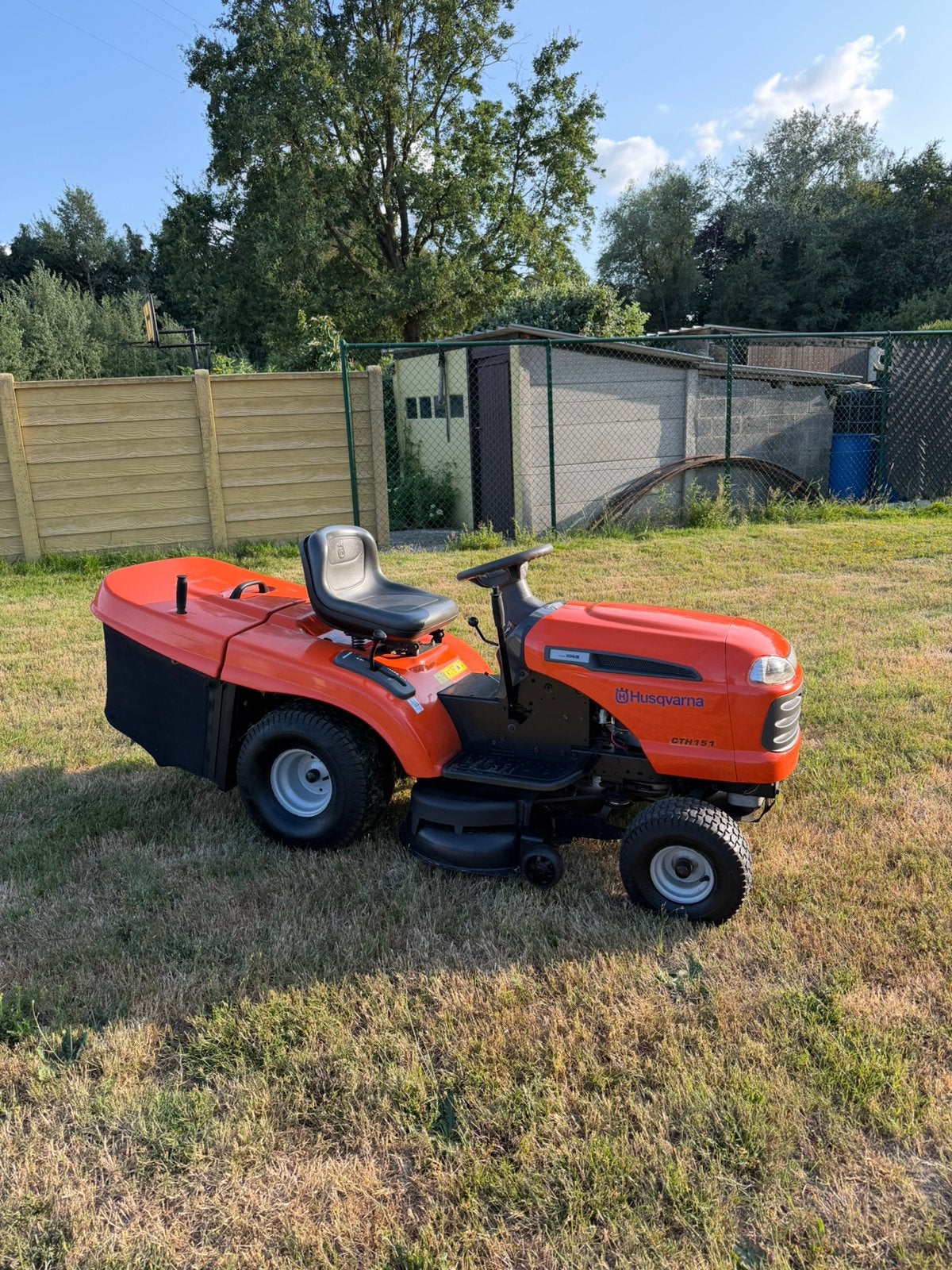 Zitmaaier husqvarna met opvangbak+mulcher, Ophalen, Zo goed als nieuw, Opvangbak