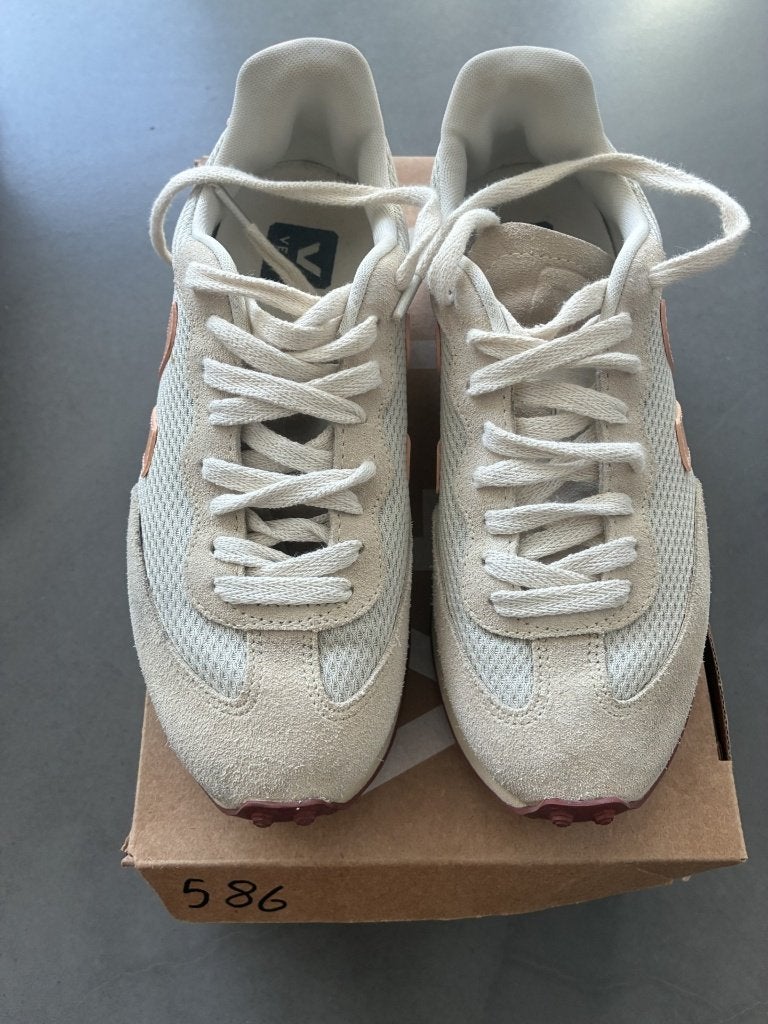 Beige sneakers van Veja maat 37, Kleding | Dames, Beige, Veja, Ophalen of Verzenden, Zo goed als nieuw